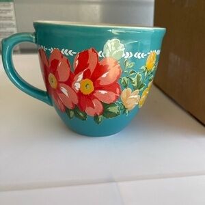 The Pioneer Woman Aqua and Red Floral Mug